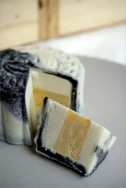 Mao Shan Wang ice cream mooncake