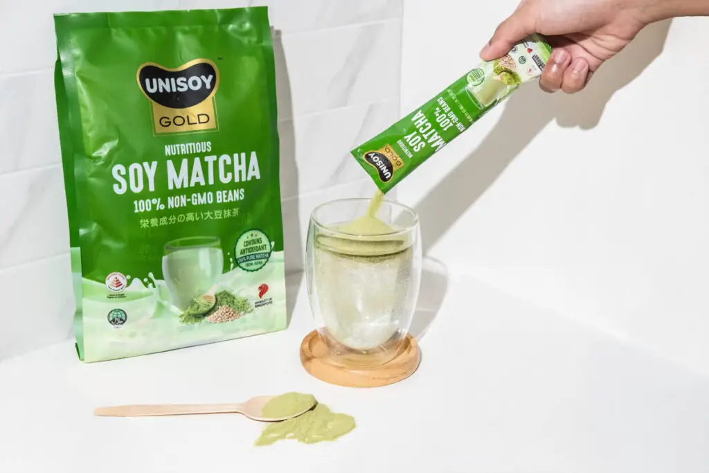 Trying out Unisoy Gold Soy Matcha for breakfast