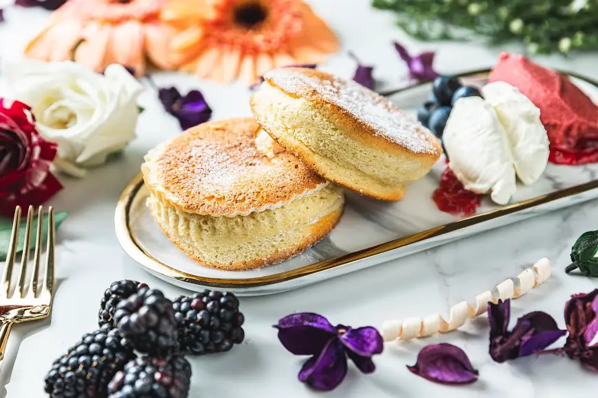 Tres Berries Souffle Pancake